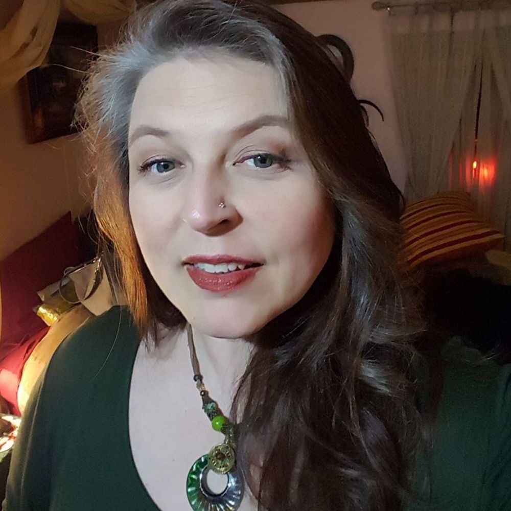 Meet your Posher, Tina